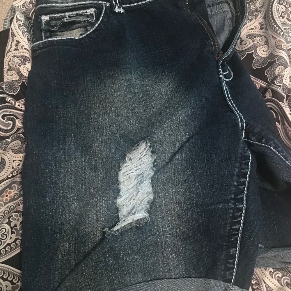 SOLD!!Great plus size ripped Jean shorts